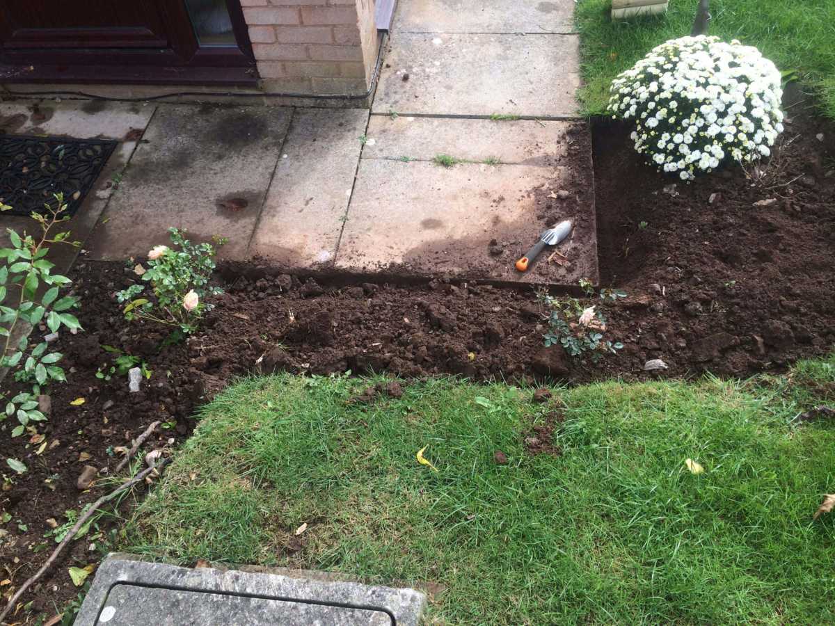 Installing Wooden Border Roll Before